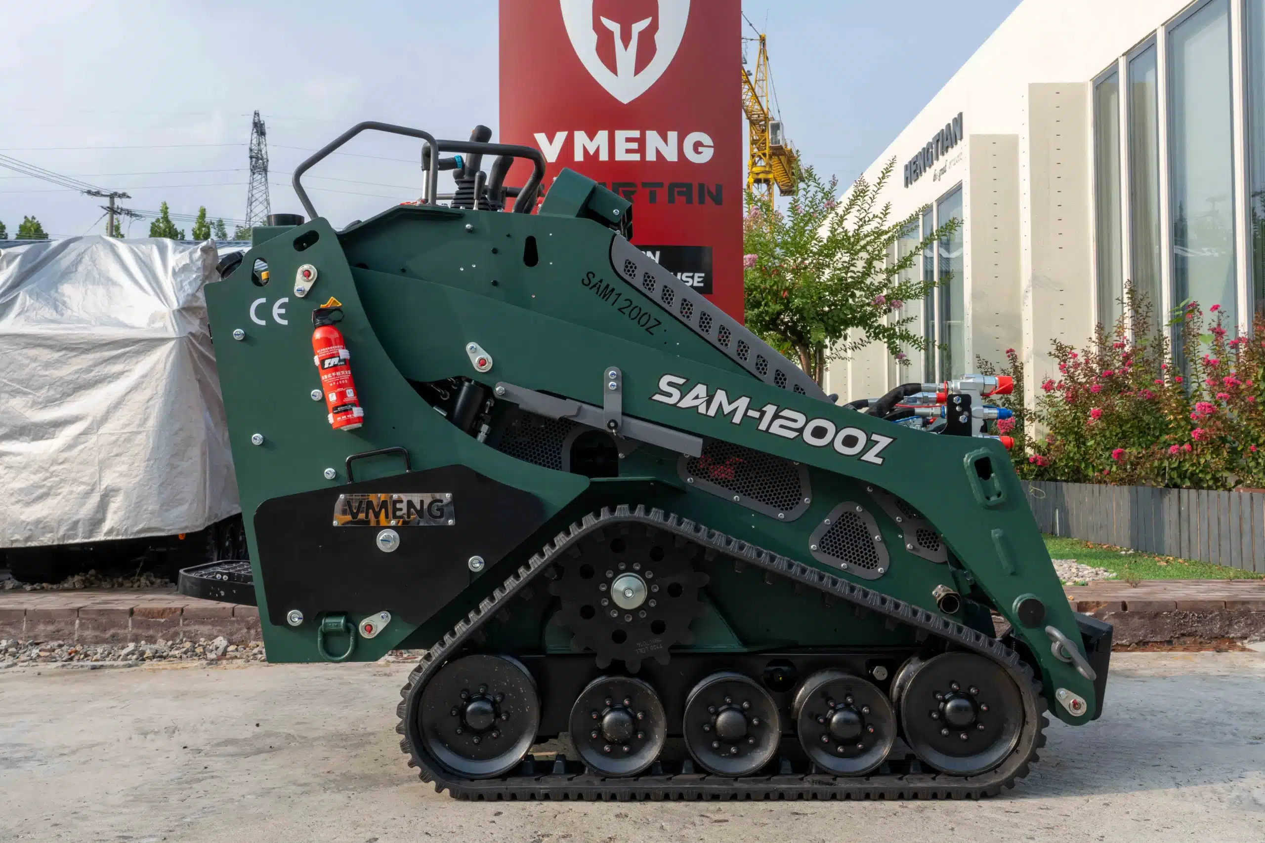 Compact design of the SAM-1200Z showing the 42.6-inch wheelbase and 31-degree angle of departure.