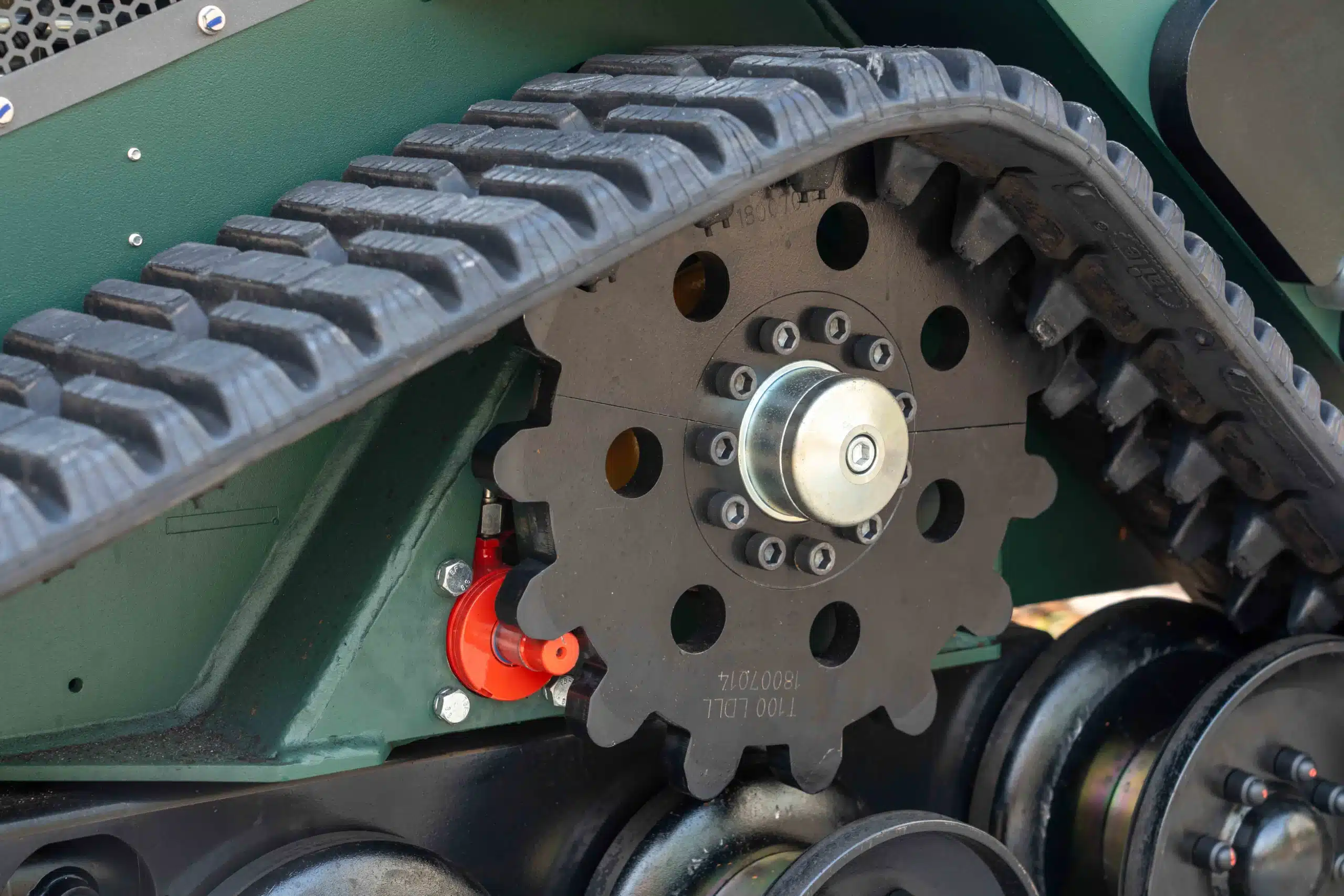 Optional 7.8 inch tracks on the SAM-1200Z Narrow version allow the machine to fit through 36 inch pathways.