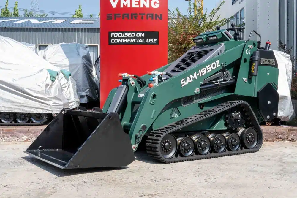 The 51-inch wheelbase and 9-inch tracks of the SAM-1950Z for maximum stability.